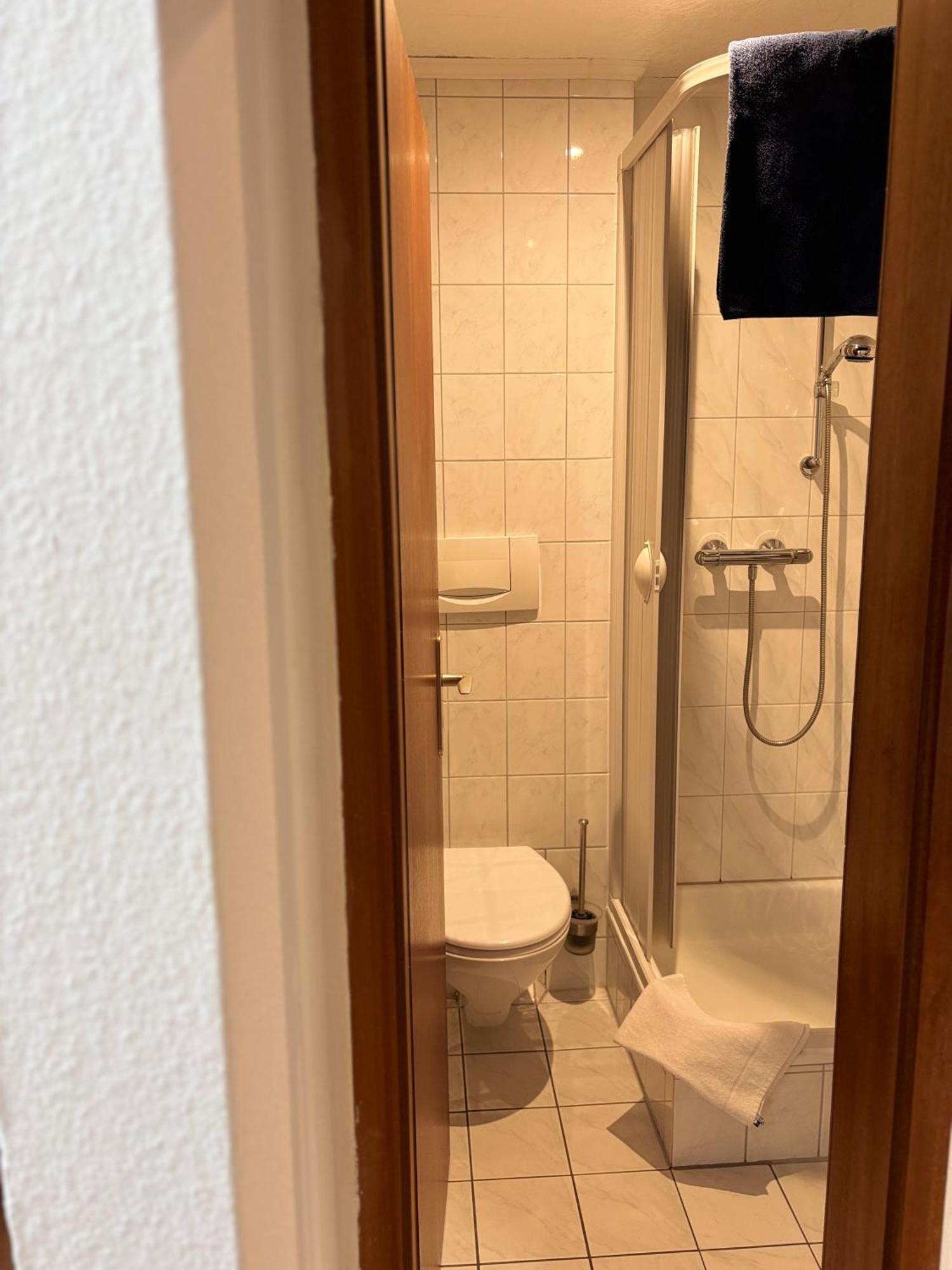 Hotel Restaurant Schwert Kehl Buitenkant foto